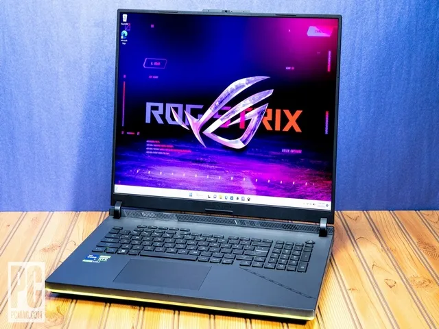 Asus ROG Strix Scar 18 - PCmag.com