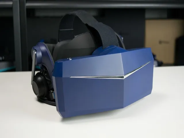 Pimax Vision 8K X VR Headset - Tomshardware.com